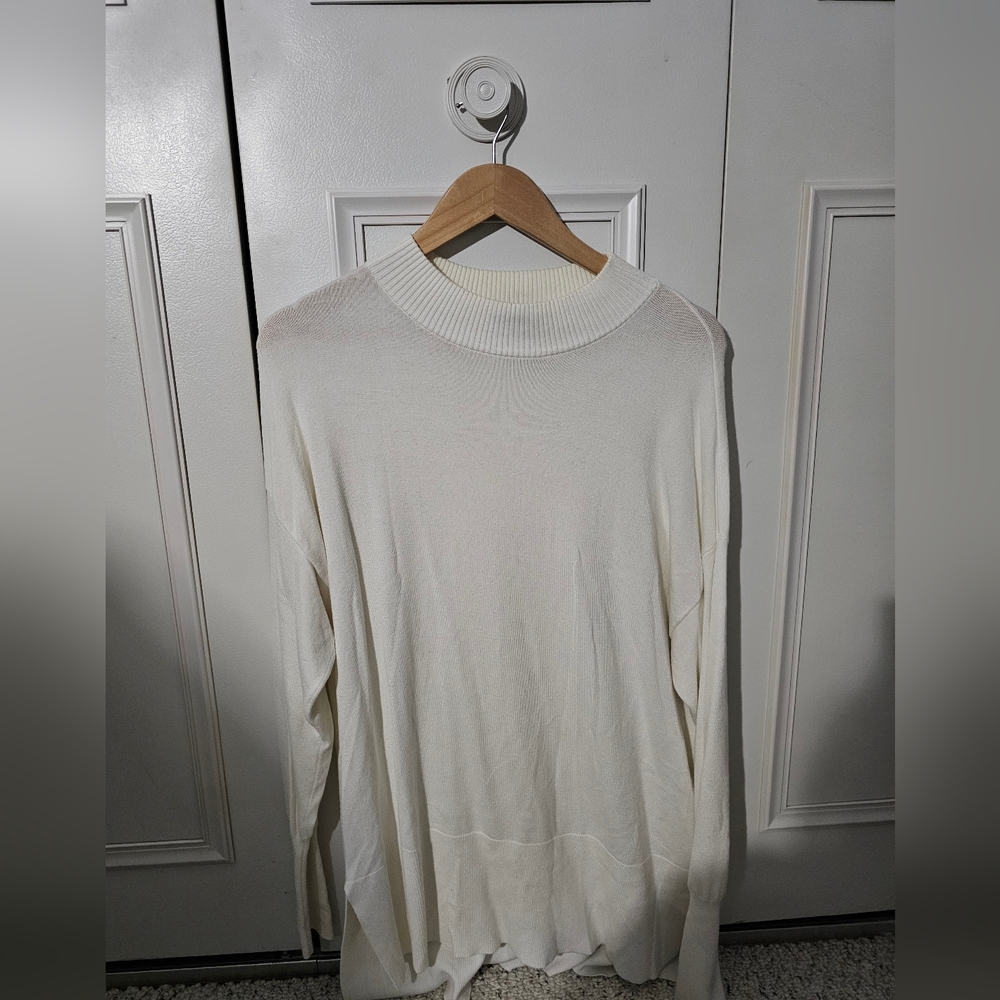 GG Collection Ivory Knit Top